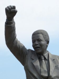 Nelson Mandela Biography 